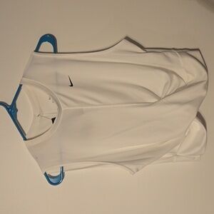NIKE Women's Tight Fit Tank